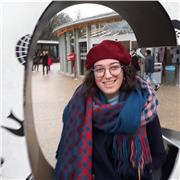 Etudiante donnant du soutien scolaire